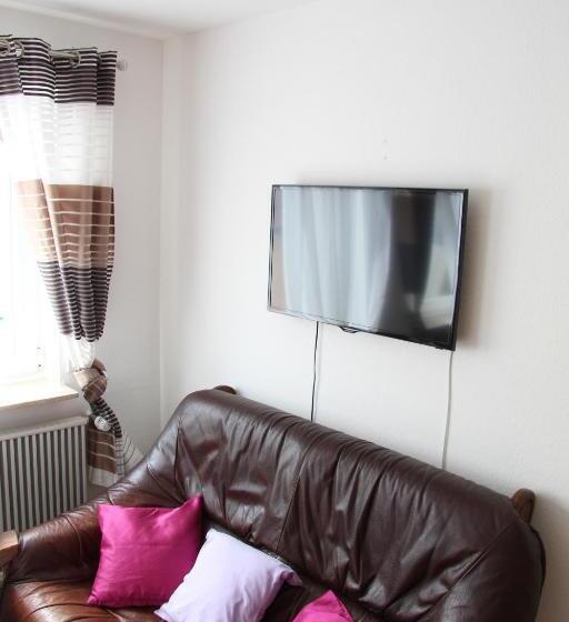 Quarto Standard Casa de Banho Partilhada, Am Schloss Neuenstein