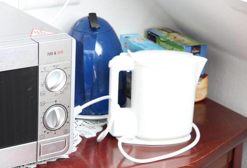 Quarto Standard Casa de Banho Partilhada, Am Schloss Neuenstein