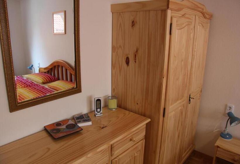 Quarto Standard Casa de Banho Partilhada, Am Schloss Neuenstein