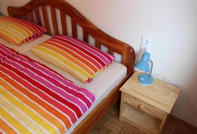 Quarto Standard Casa de Banho Partilhada, Am Schloss Neuenstein