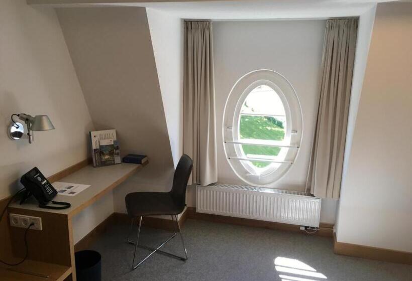 غرفة قياسية, Evangelische Tagungsstätte Hofgeismar