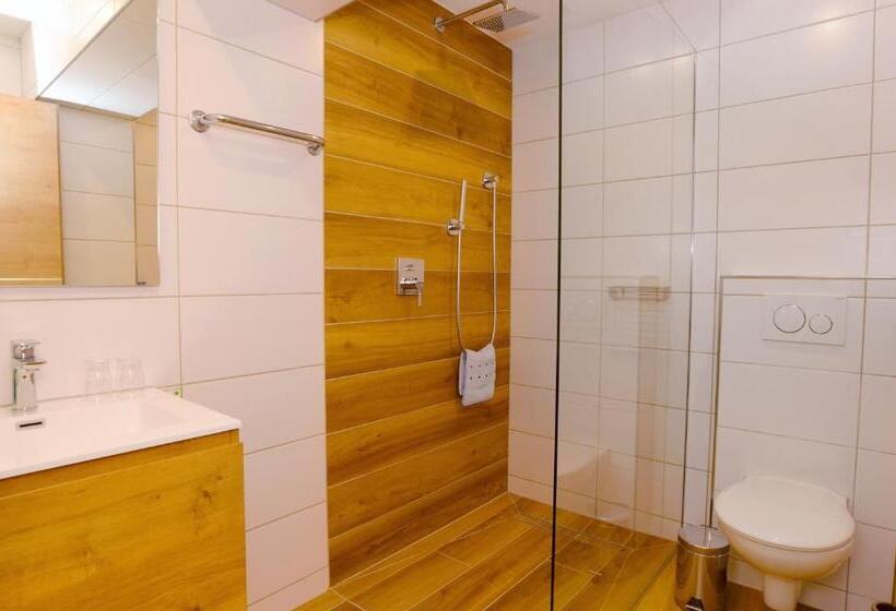 디럭스 룸, Gasthof Krone