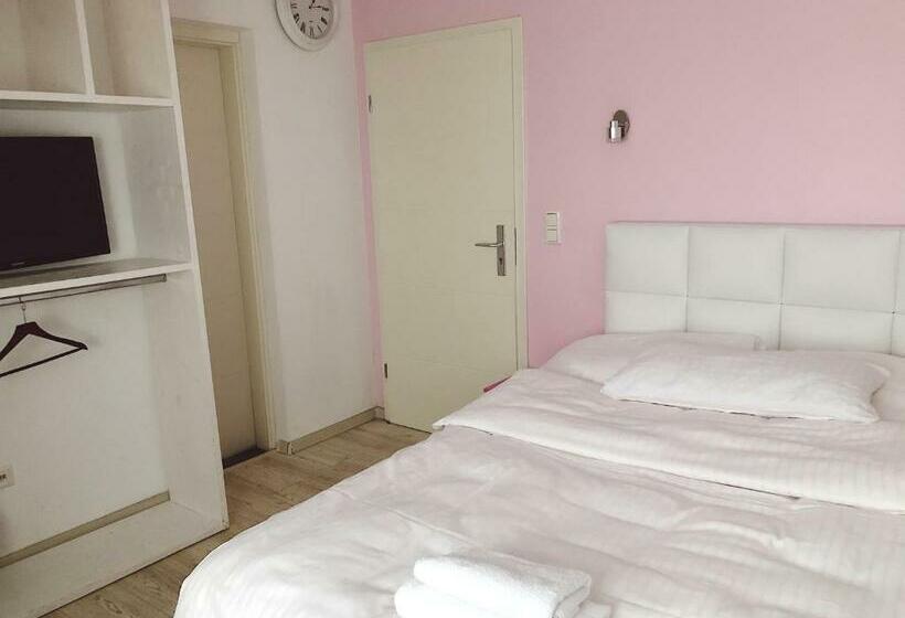 Номер Стандарт Индивидуальный, Glashütten