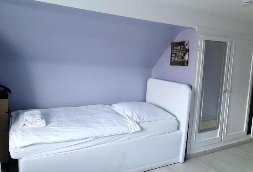 Номер Стандарт Трехместный, Glashütten