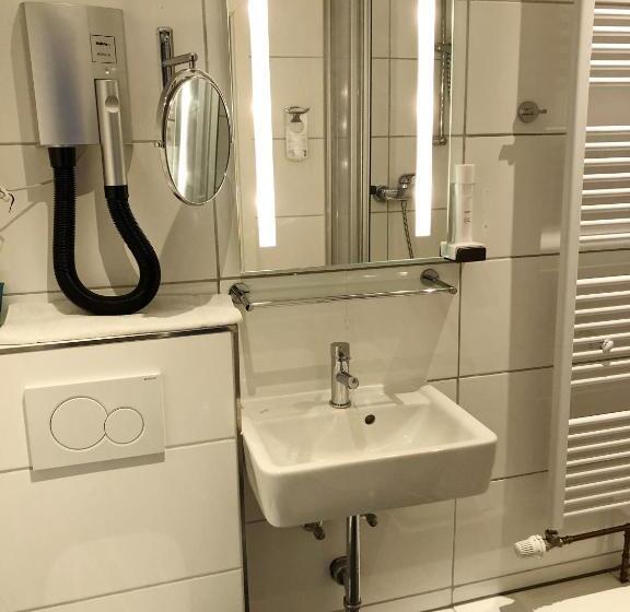 Номер Стандарт, Glashütten