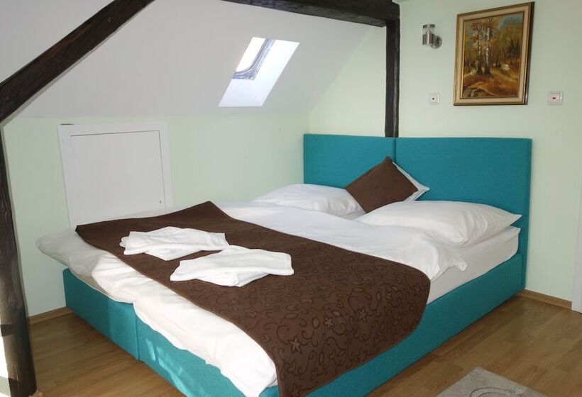 Номер Стандарт Трехместный, Glashütten