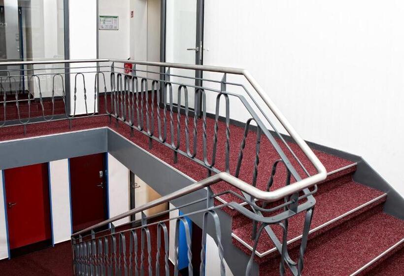 Quarto Quádruplo Estandar, Hostel Am Güterbahnhof
