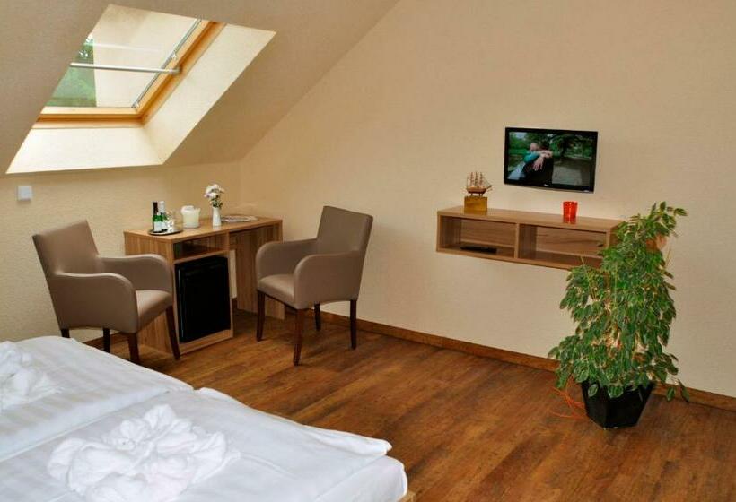 스탠다드 룸, Karl's Burg