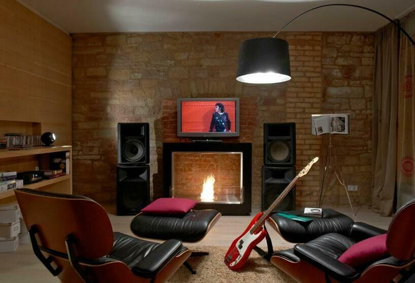 סוויטה, Lösch Für Freunde