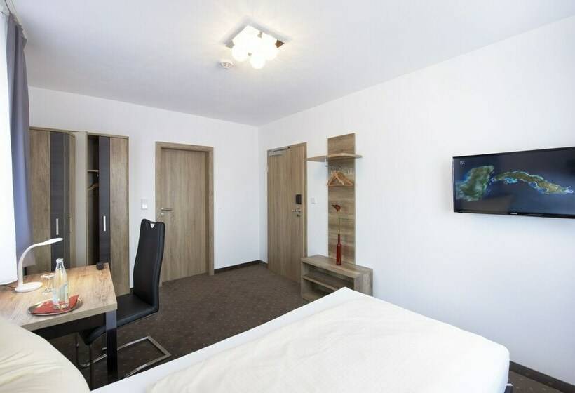 غرفة قياسية فردية, New In