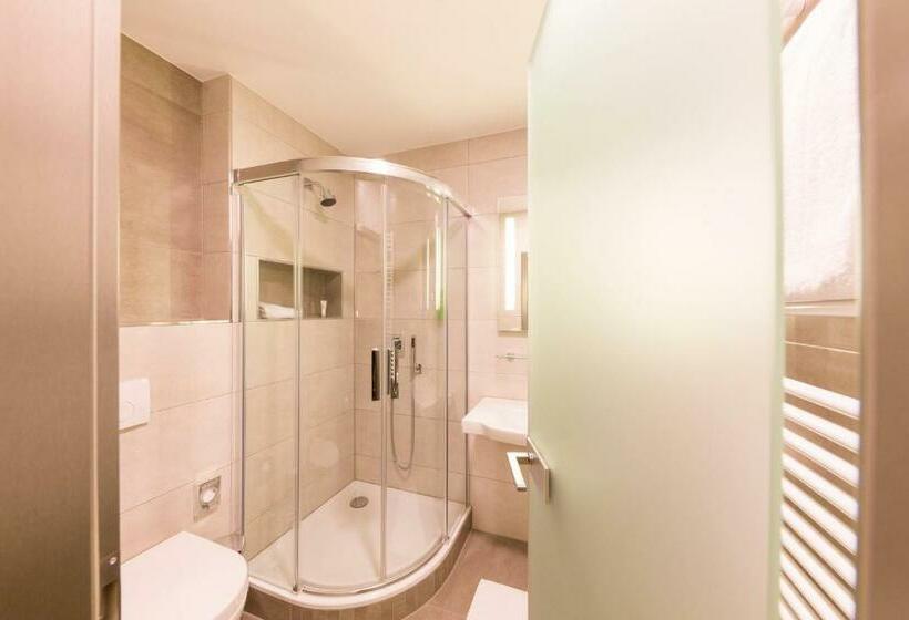 싱글 디럭스 룸, Paulinenhof