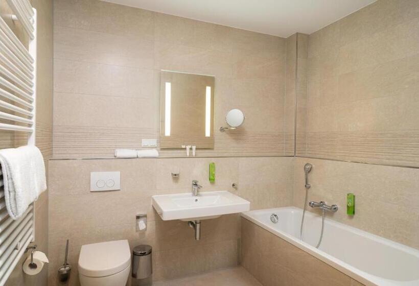 패밀리 룸, Paulinenhof