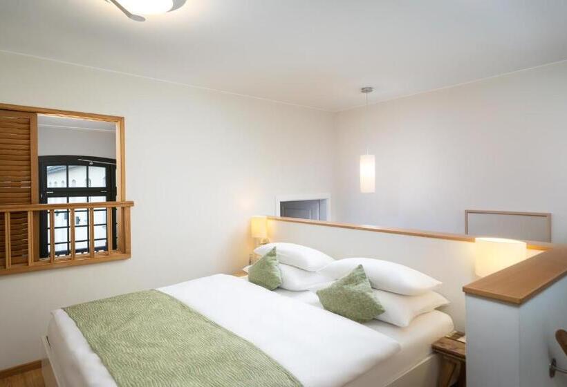 발코니가 있는 4인용 스탠다드 룸, Paulinenhof