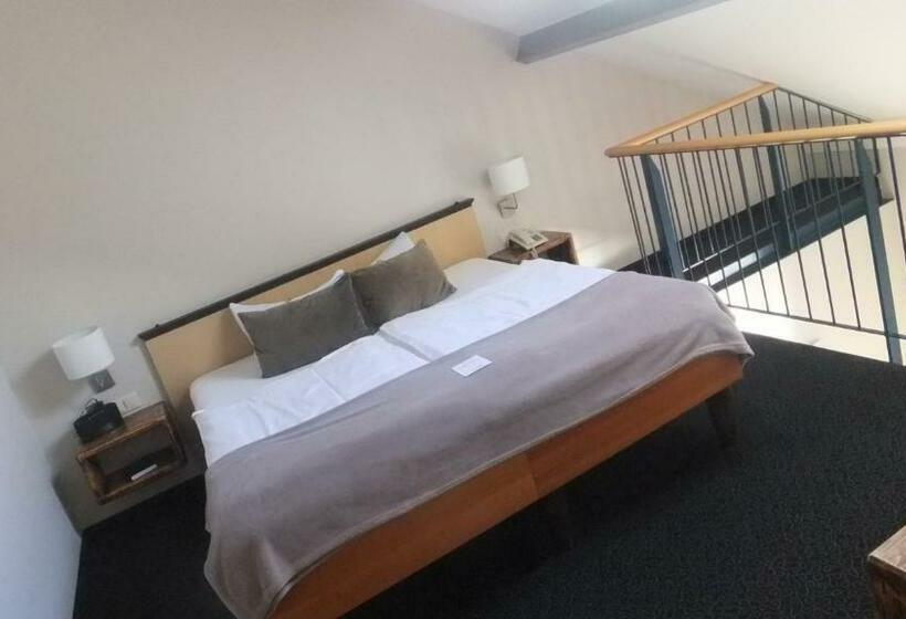 Номер Дюплекс, & Restaurant Utkiek