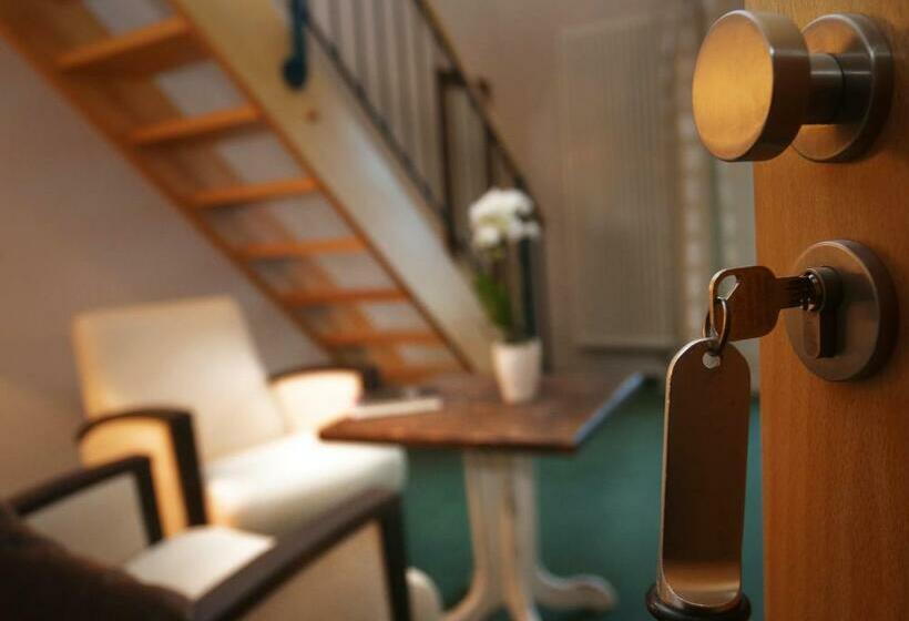 Номер Дюплекс, & Restaurant Utkiek