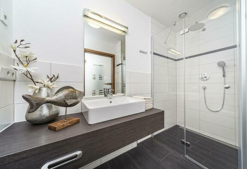 スタンダードルーム, Schönau