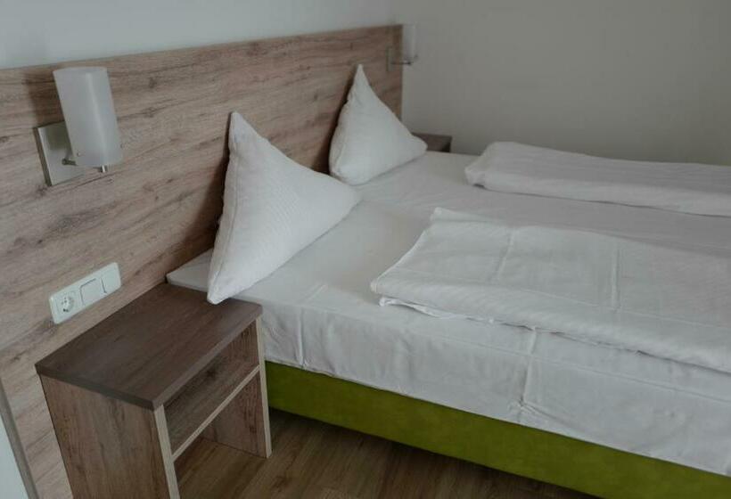 اتاق استاندارد, Stern