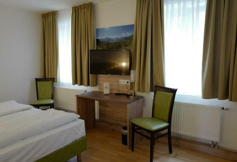 اتاق استاندارد, Stern