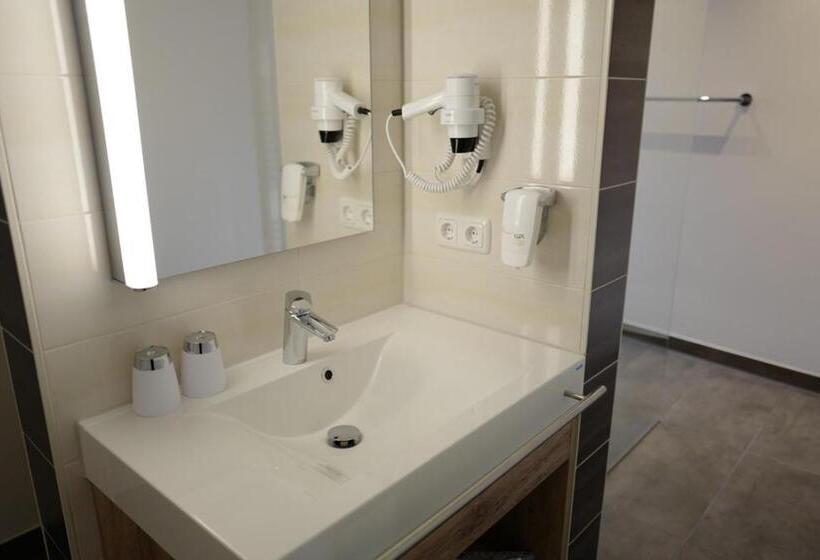 اتاق استاندارد, Stern