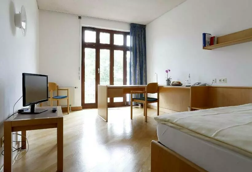 スタンダードシングルルーム, Tagungs  Und Bildungszentrum Steinbach/taunus