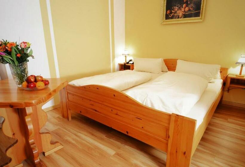 Номер Стандарт, Tutzinger Hof