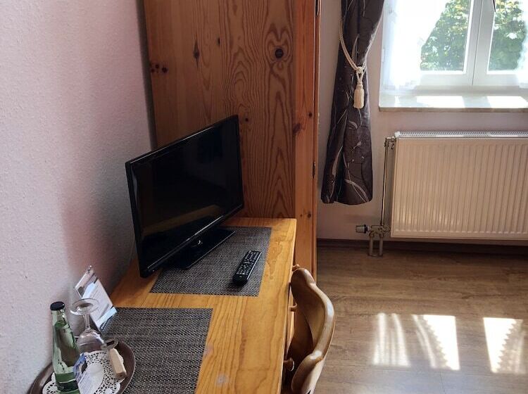 Номер Стандарт Индивидуальный, Tutzinger Hof