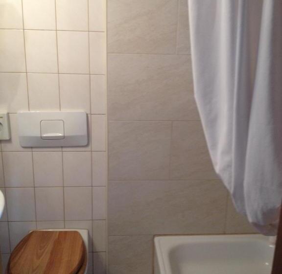 Номер Стандарт Индивидуальный, Tutzinger Hof