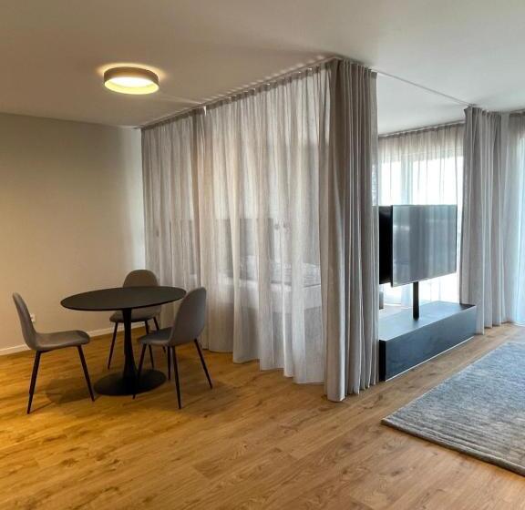 스탠다드 스튜디오, Motel Inn Simbach