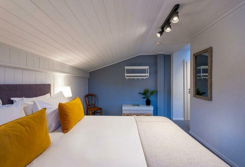 デラックスルーム, De La Poste