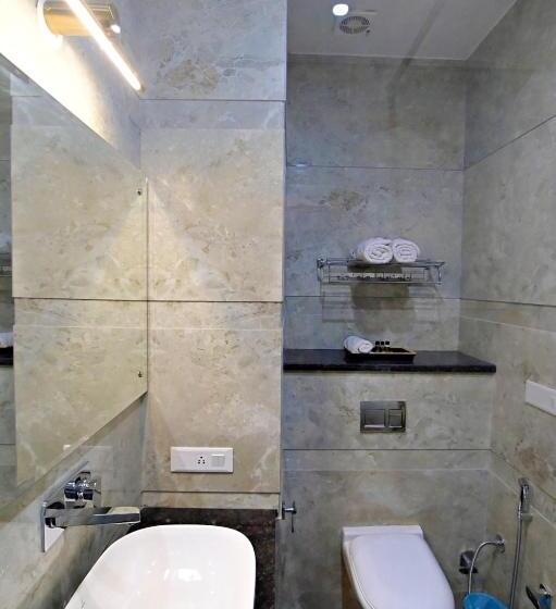 اتاق سوپریور سه تخته, Golden Stay