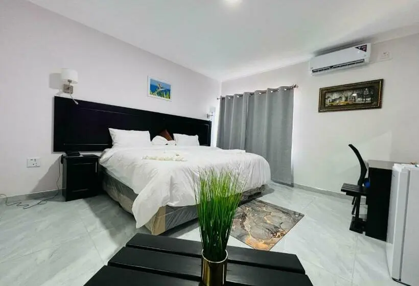 اتاق لوکس, Maun Nest