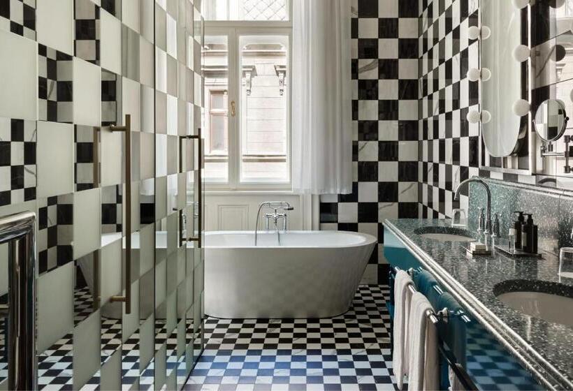 带大床的套房, W Budapest