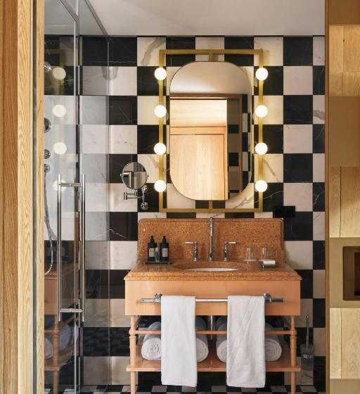 标准间, W Budapest