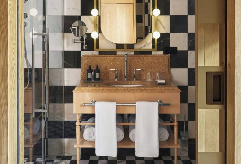 带城市景观的标准间, W Budapest