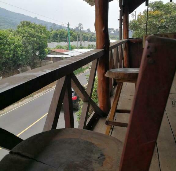 غرفة قياسية مزوَّدة بتراس, La Cabaña Del Mazatl Hostel B&b