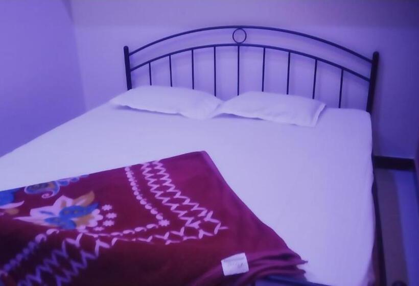 ファミリールーム, Shivlok Guest House 2