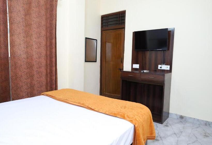 キングサイズベッドのデラックスルーム, Sia Taj Hotel I Nearest Taj Mahal I Agra I Couple Friendly