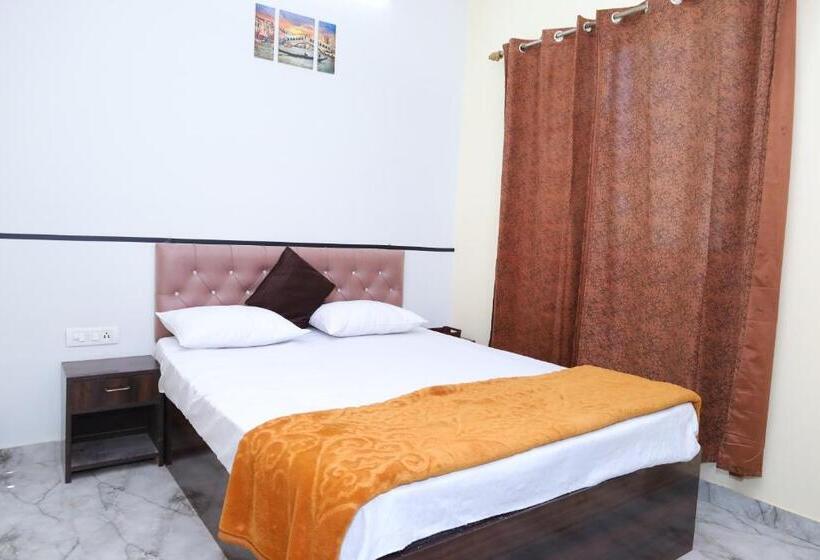Номер Deluxe Кровать Кинг, Sia Taj Hotel I Nearest Taj Mahal I Agra I Couple Friendly