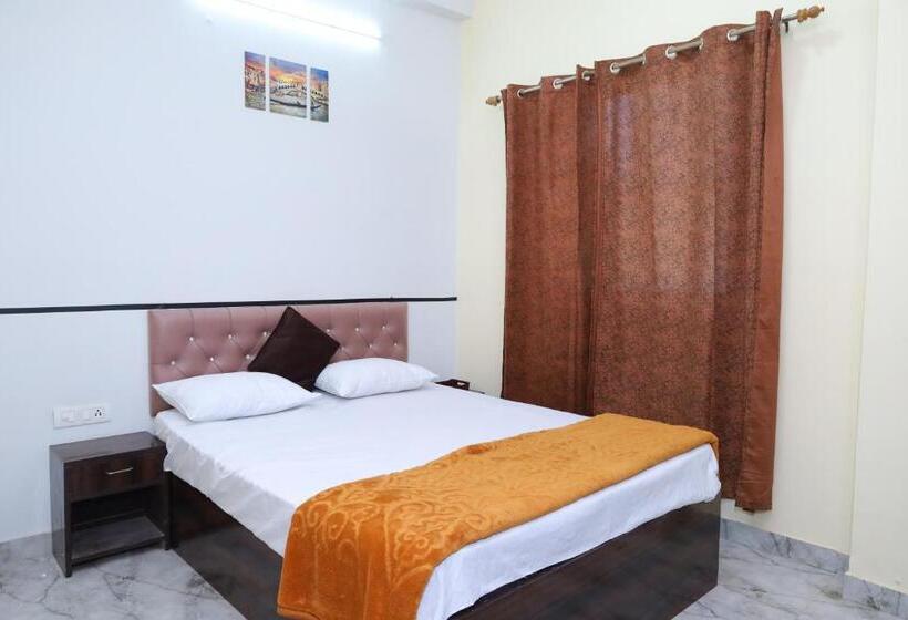 キングサイズベッドのデラックスルーム, Sia Taj Hotel I Nearest Taj Mahal I Agra I Couple Friendly