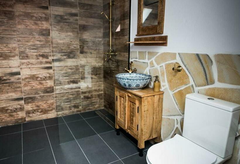 غرفة عائلية, Kata   Lak