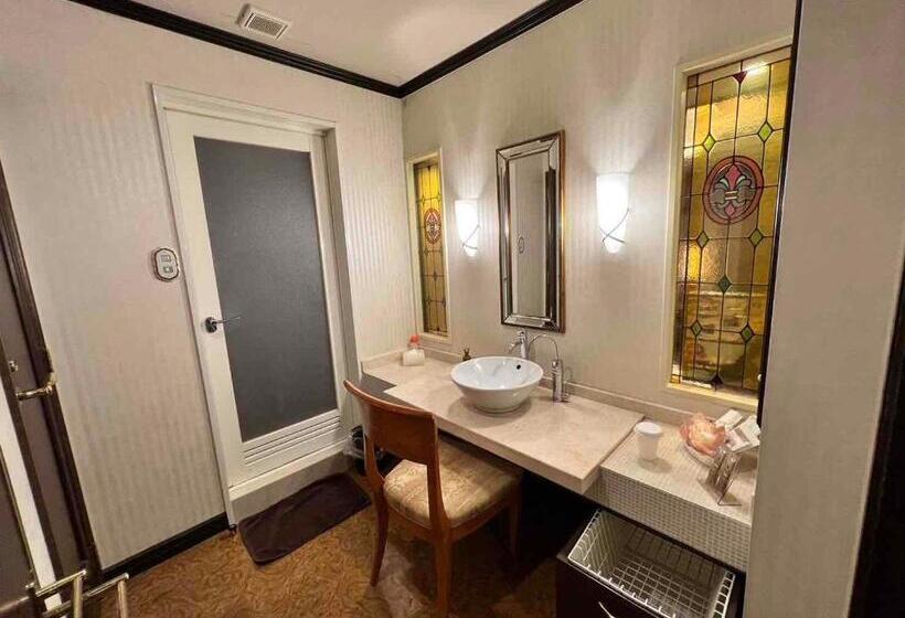 غرفة إقتصادية, Uluru