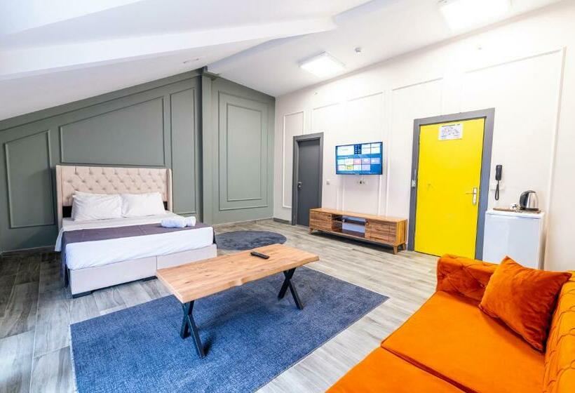 غرفة قياسية, Royal Luxury Hotels Suites