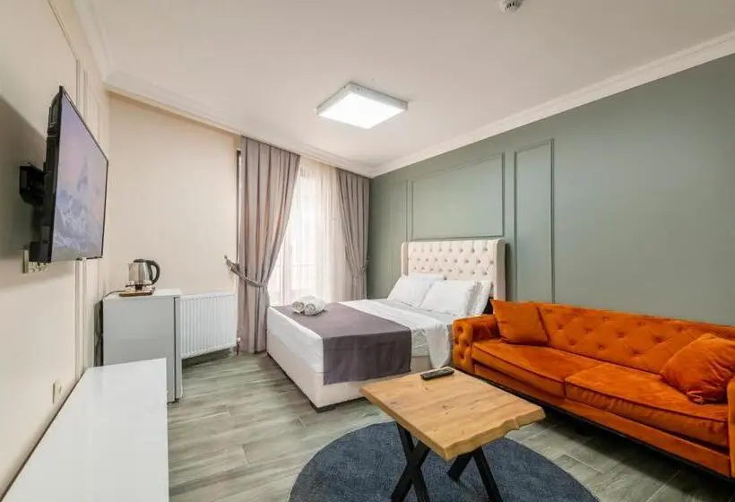 اتاق اکونومی, Royal Luxury Hotels Suites