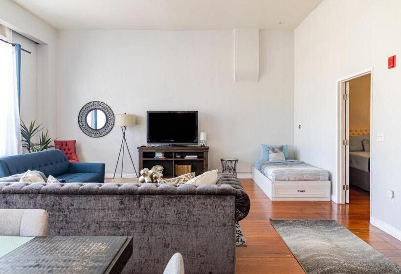 סוויטה דלוקס, Greely Gaslamp   Loft W Parking & 4 Beds #301