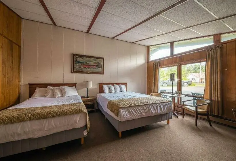 キングサイズベッドのスタンダードルーム, Park Motel And Cabins