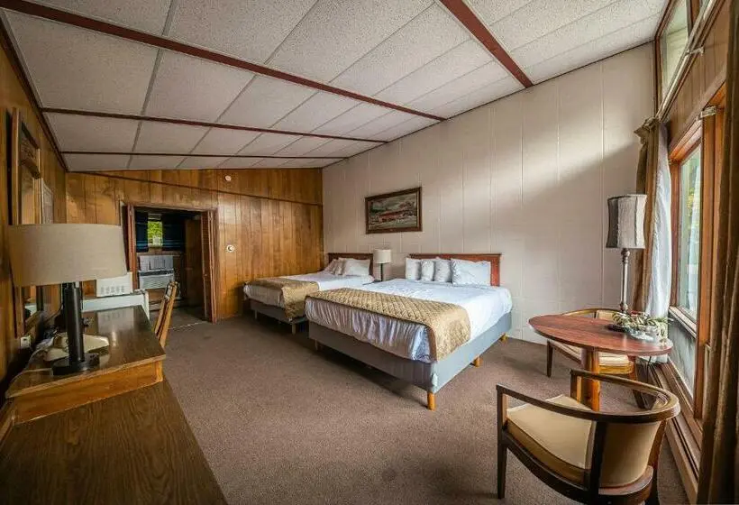キングサイズベッドのスタンダードルーム, Park Motel And Cabins