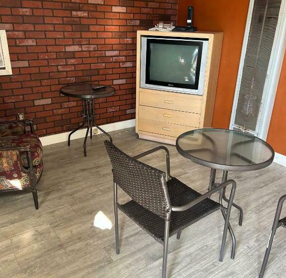 豪华房间, Road Runner Motel Merritt Bc