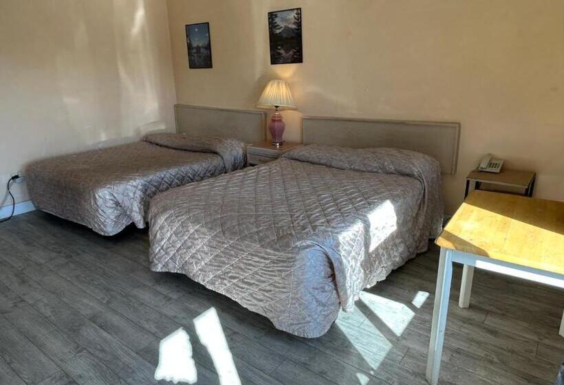 四人标准间, Road Runner Motel Merritt Bc