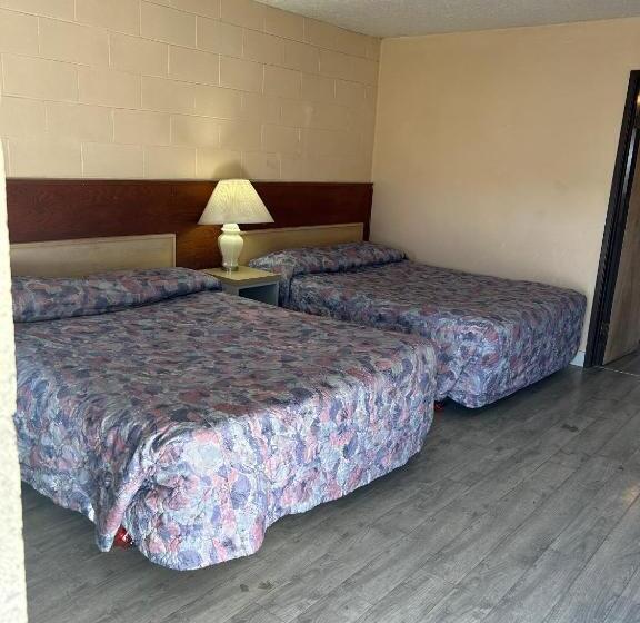 四人标准间, Road Runner Motel Merritt Bc