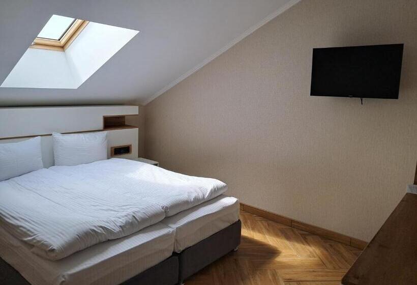 اتاق استاندارد, полінарія козятин